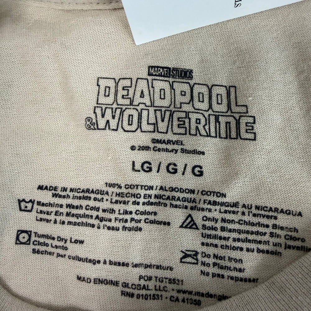 New Deadpool & Wolverine Graphic T Shirt Large Beige Marvel Movie Tee NWT - Picture 3 of 4